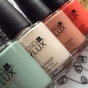 CND™ VINYLUX™ – Couleur – Image 1