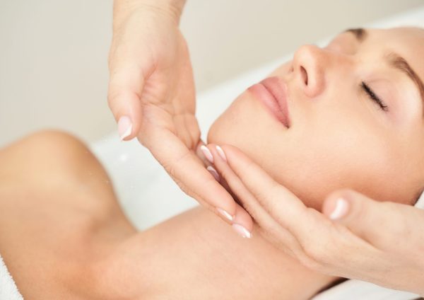 massage_formation_academie_ecole_privee_mons_facial_kobido_lifting_visage_detente_bien_etre