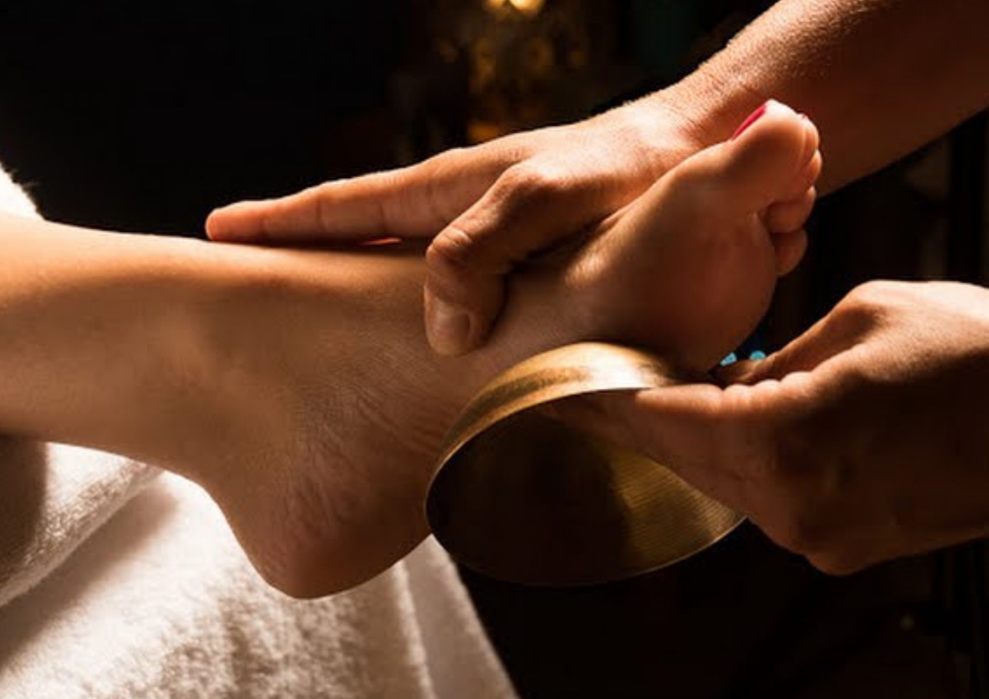 massage_formation_academie_ecole_privee_mons_singapourien_massage_pieds_bol_kansu_relaxation_energetique